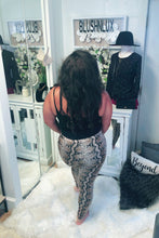 Load image into Gallery viewer, Sassy Snake Skin Leggings