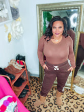 Load image into Gallery viewer, Contrast Animal Print Side Panel  Sweatpants With Pockets