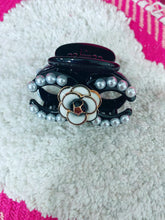 Load image into Gallery viewer, Chic Hair Clip