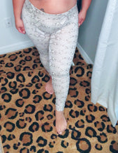 Load image into Gallery viewer, Sassy Snake Print Leggings