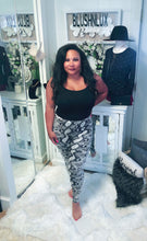 Load image into Gallery viewer, Sassy Snake Skin Leggings